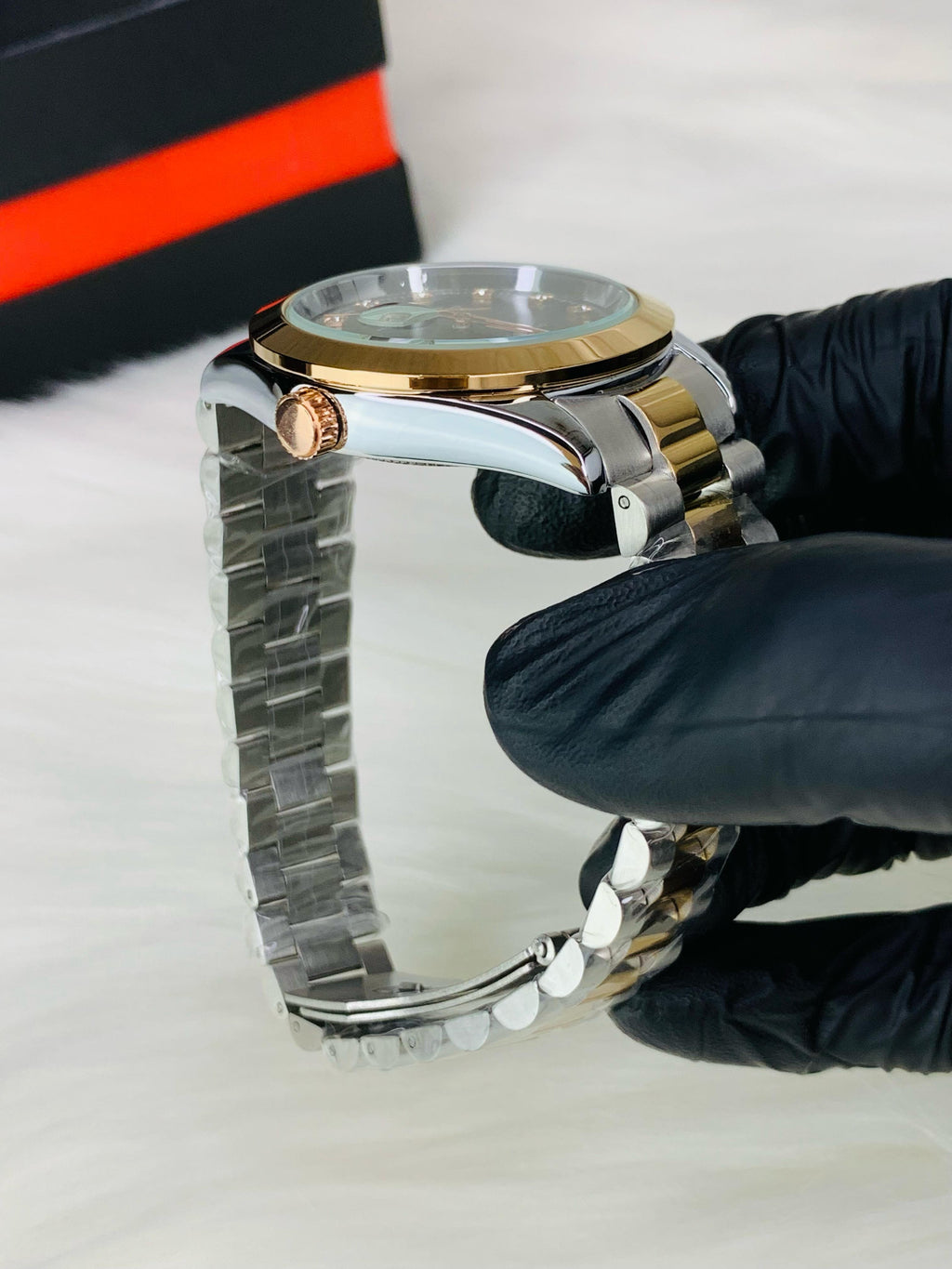 Rose Gold Plain Bezel Watch