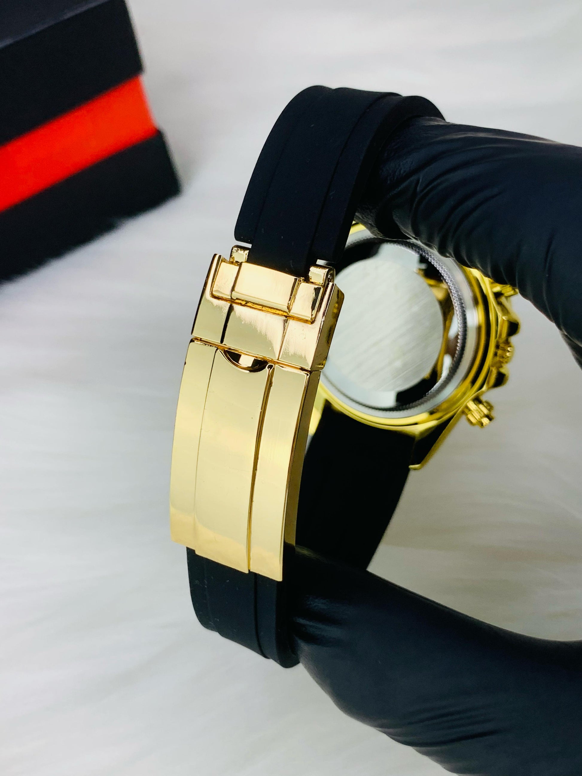 Stone Embedded Daytona Strap Model