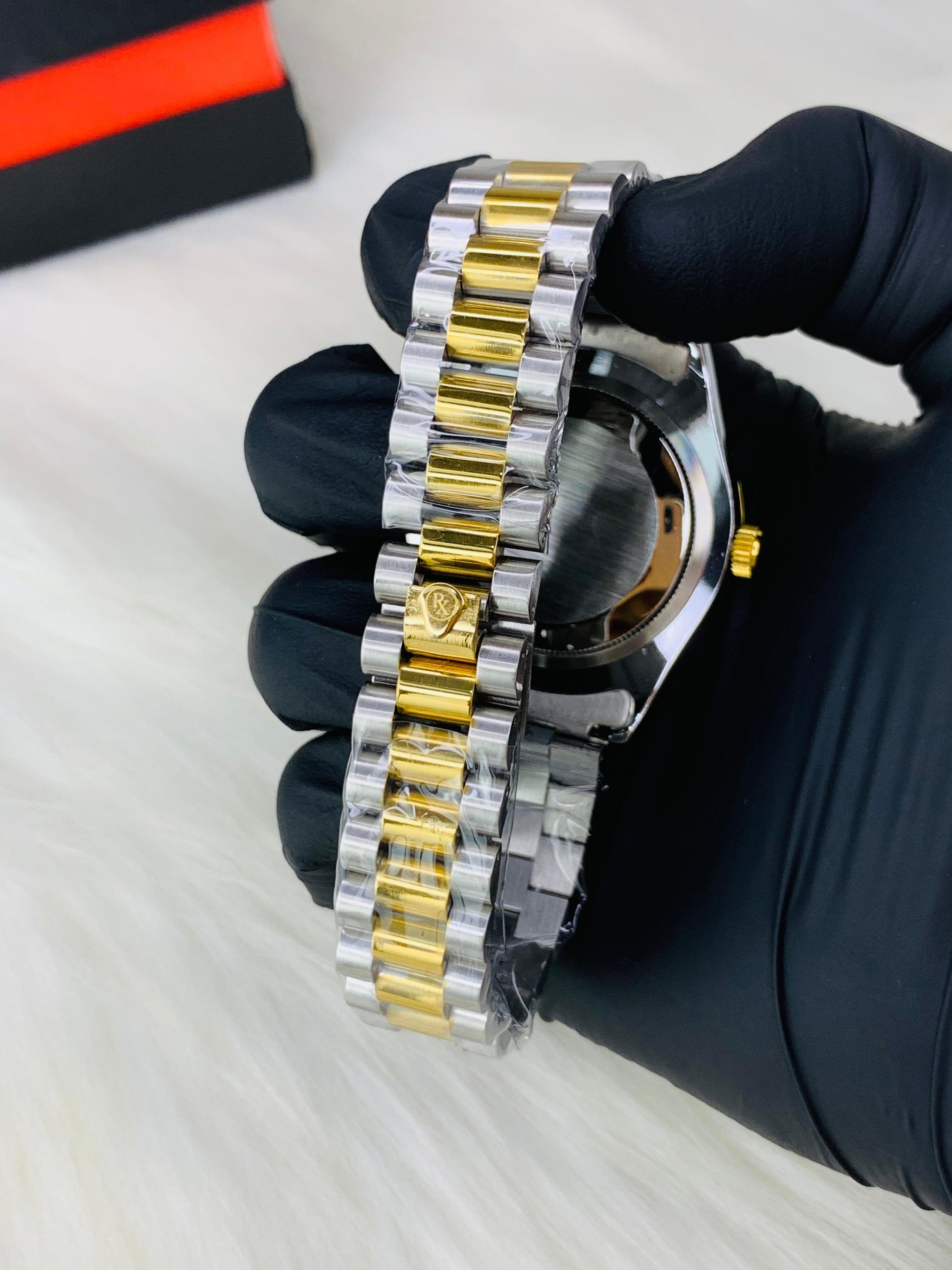 Date Adjustment | Two Tune White