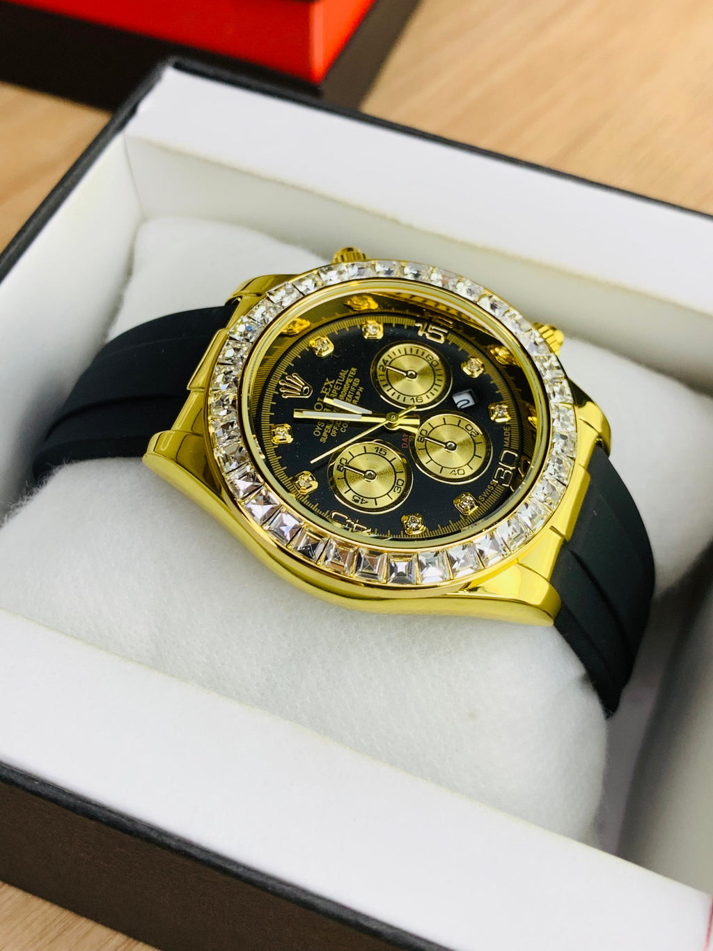 Stone Embedded Daytona Strap Model