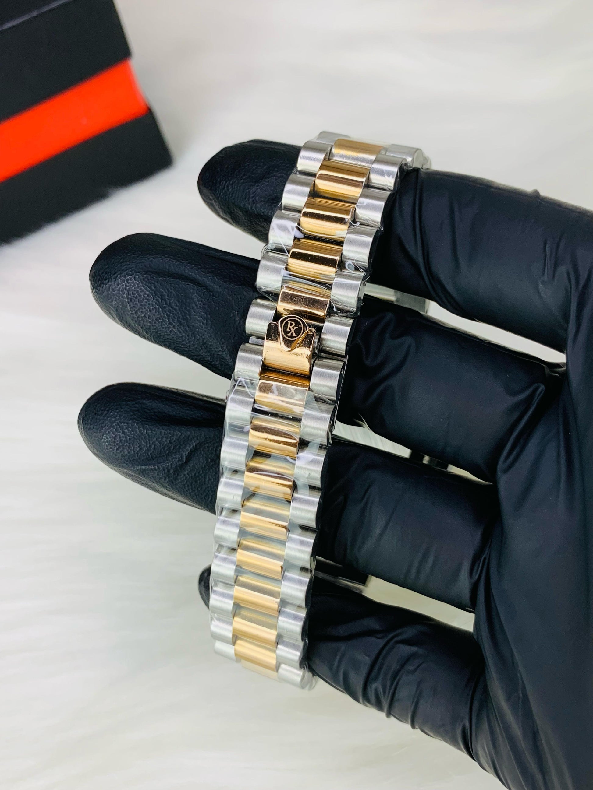 Rose Gold Plain Bezel Watch