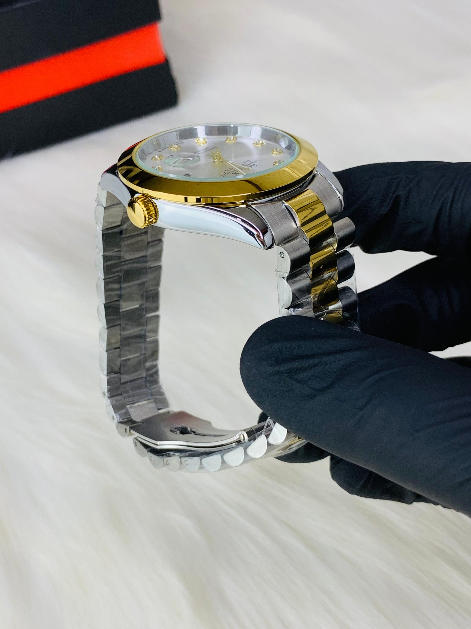 Date Adjustment | Two Tune White