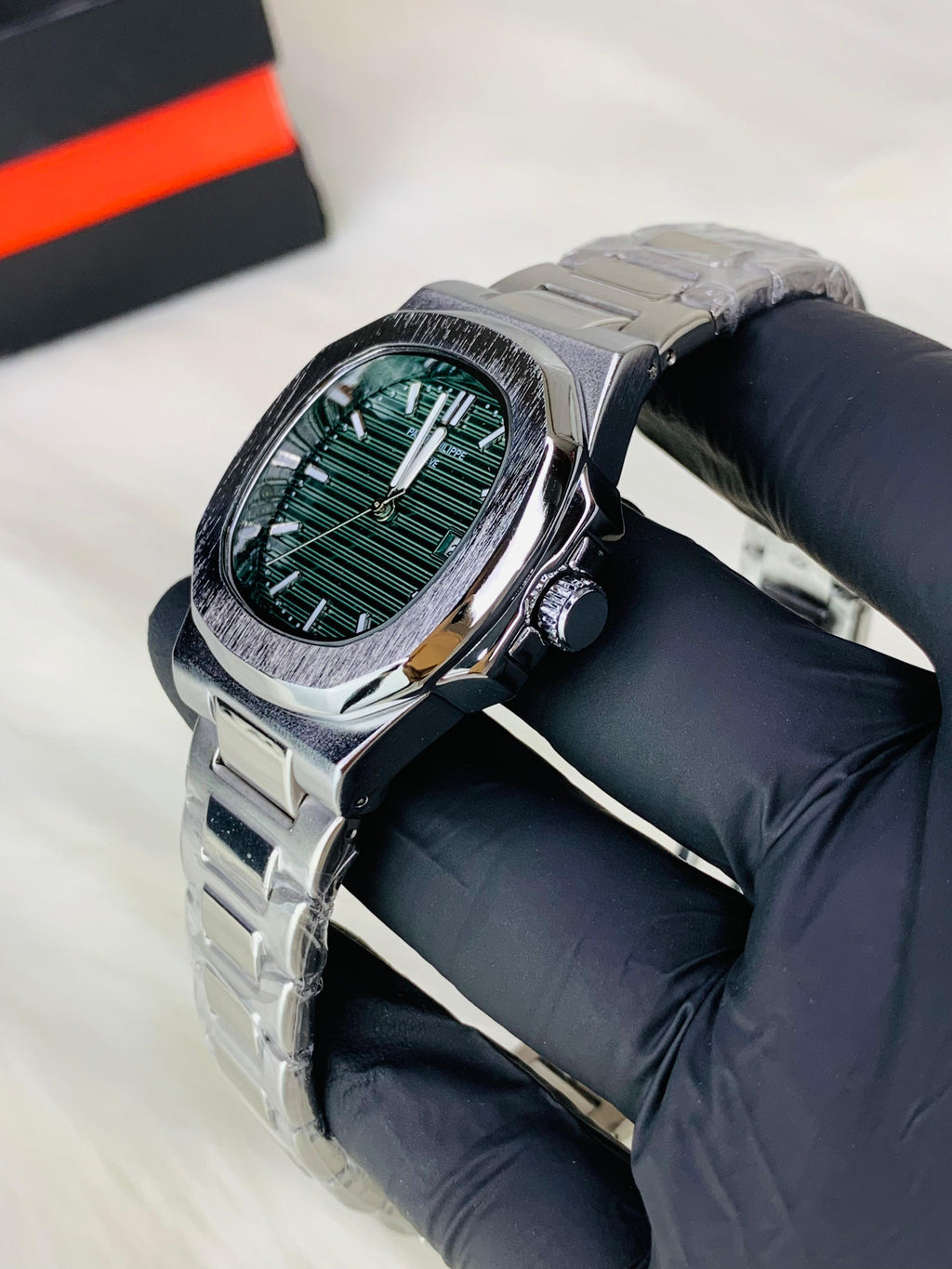 PP Nautilus Model ( White Green )